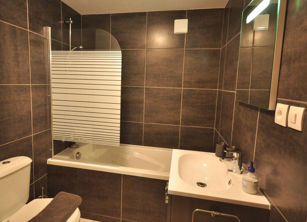 Citadel Apartment บรีอองซง ภายนอก รูปภาพ